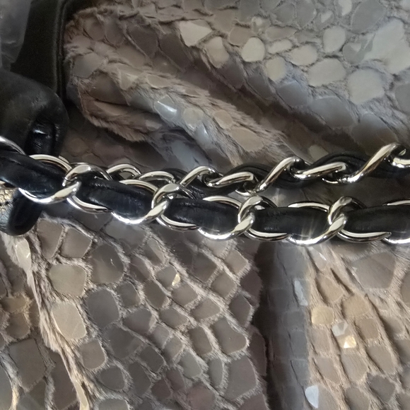 Chanel timeless Caviar black expandable Zip tote!! - Picture 5 of 16